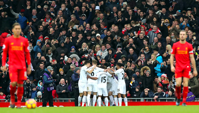 芒特制胜曼联2-1逆转！齐尔克泽破荒但冬窗必须买中场，阿莫林需要沃顿