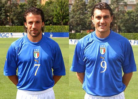 长春亚泰队启程出征青岛时，球迷用歌声为将士们送行