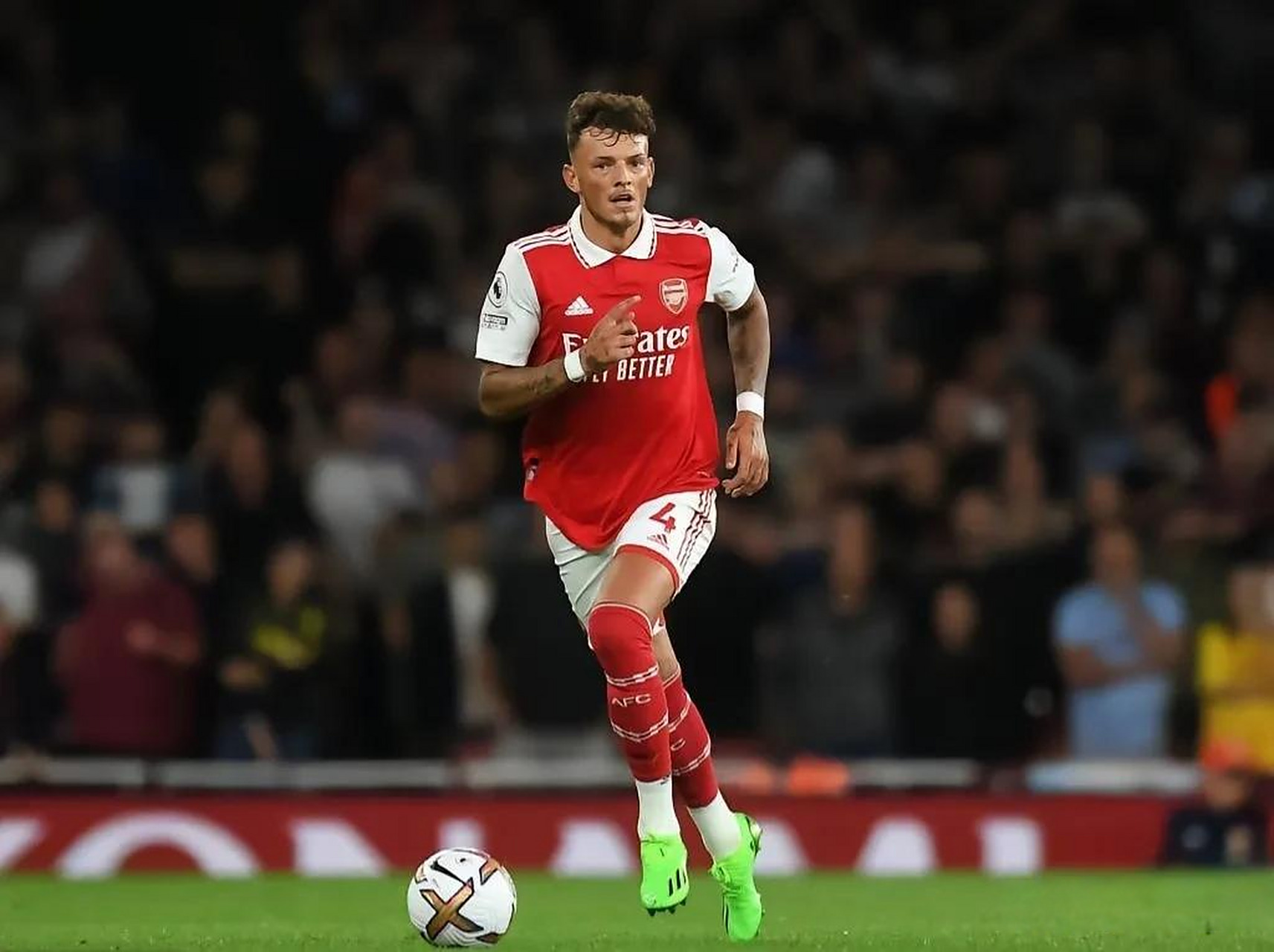 中超末轮前瞻：上海双雄冲击冠军，海牛、梅州争保级最后席位