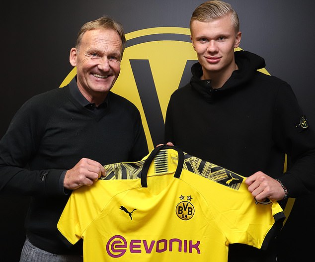 哈兰德百球：左脚71+右脚11，头球11个，其他部位1球