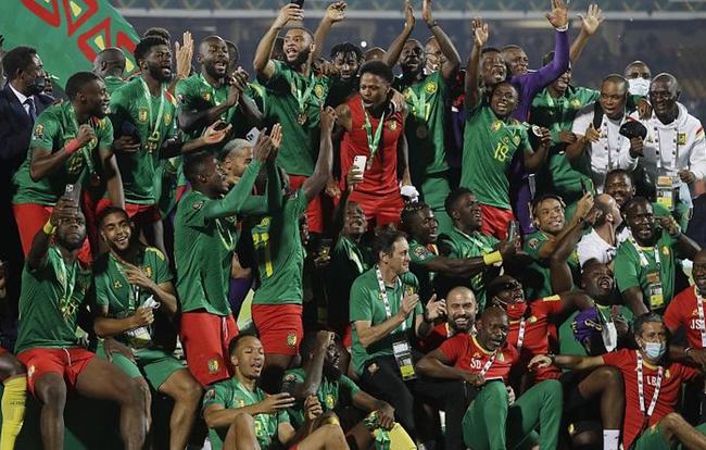 足球中超球队宣布换帅，前国脚正式接手