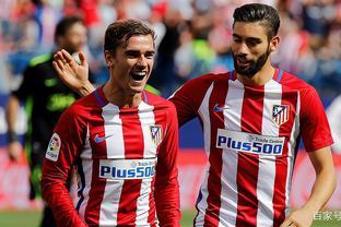 小将赛后拥抱母亲太感人