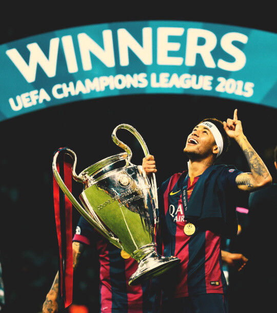 萨里：看到空荡荡的看台，我有些难过