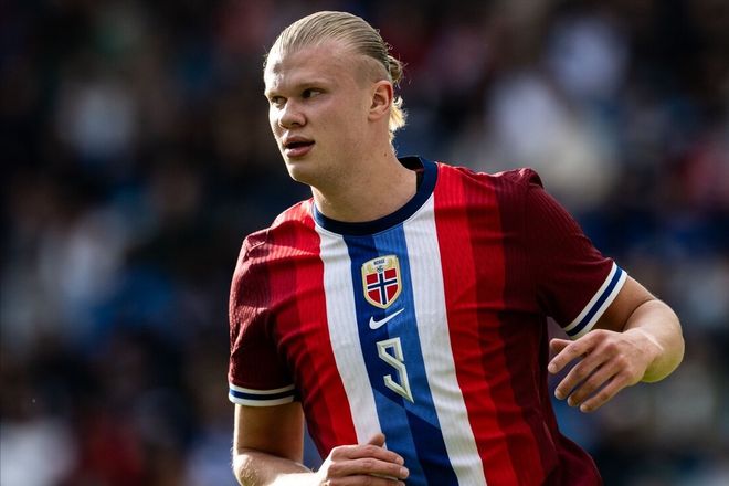 全北助教对主裁做出种族歧视动作遭到重罚。提前夺得...