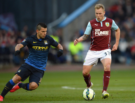 慢镜头：亚特兰大高层视穆尼斯为主要引援目标，已前往英格兰