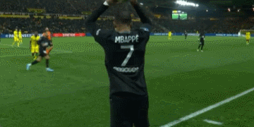 中超：上海海港3-2击败长春亚泰